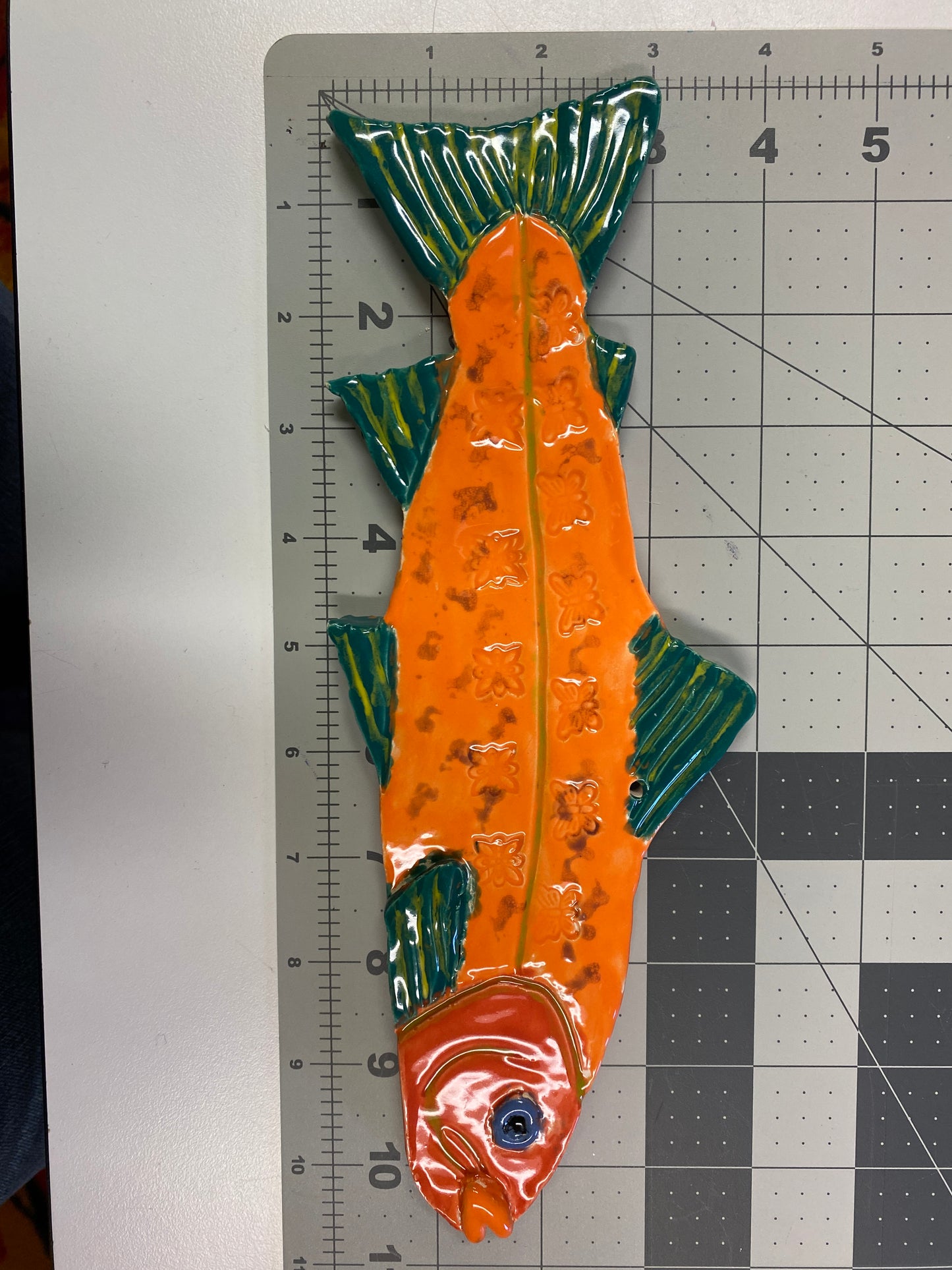 WATCH Resources Art Guild - Ceramic Arts Handmade Clay Crafts 11-inch x 3-inch Glazed Fish by Perry Miller