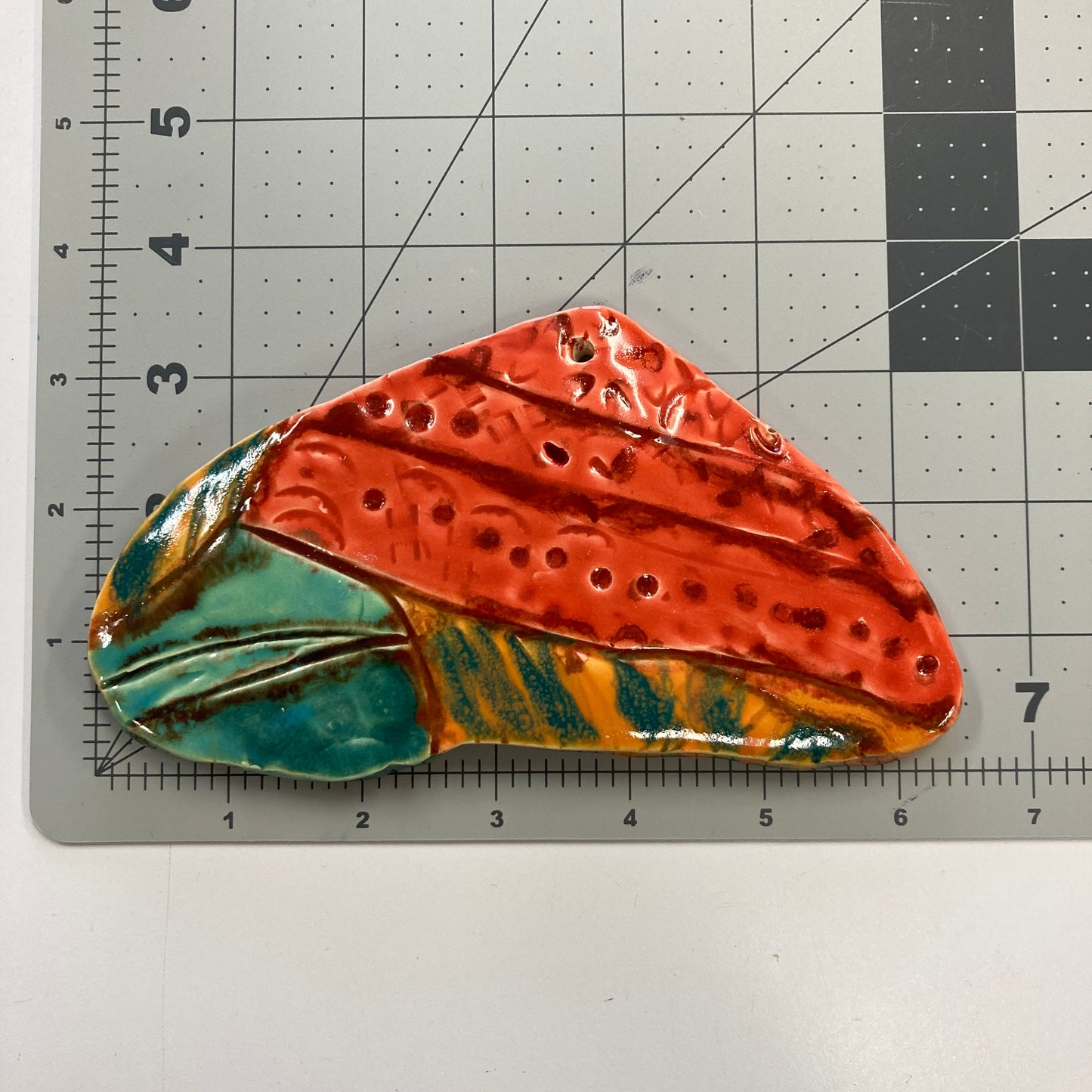 WATCH Resources Art Guild - Ceramic Arts Handmade Clay Crafts 6.5-inch x 3.5-inch Glazed Shell by Terri Smith