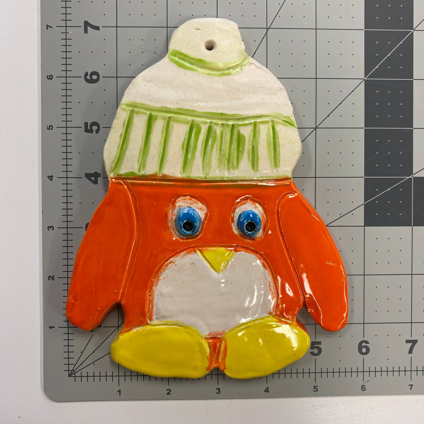 WATCH Resources Art Guild - Ceramic Arts Handmade Clay Crafts 7-inch x 5.5-inch Glazed Penguin made by Monty Chu