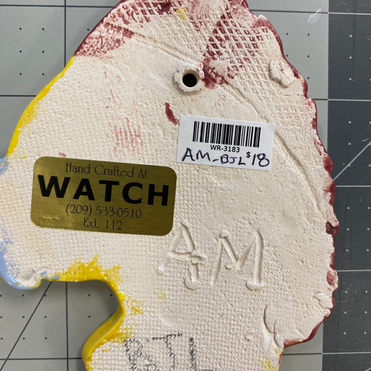 WATCH Resources Art Guild - Ceramic Arts Handmade Clay Crafts 8-inch x 4-inch Glazed Fish with Lips by Amanda Magar and Ben Levine