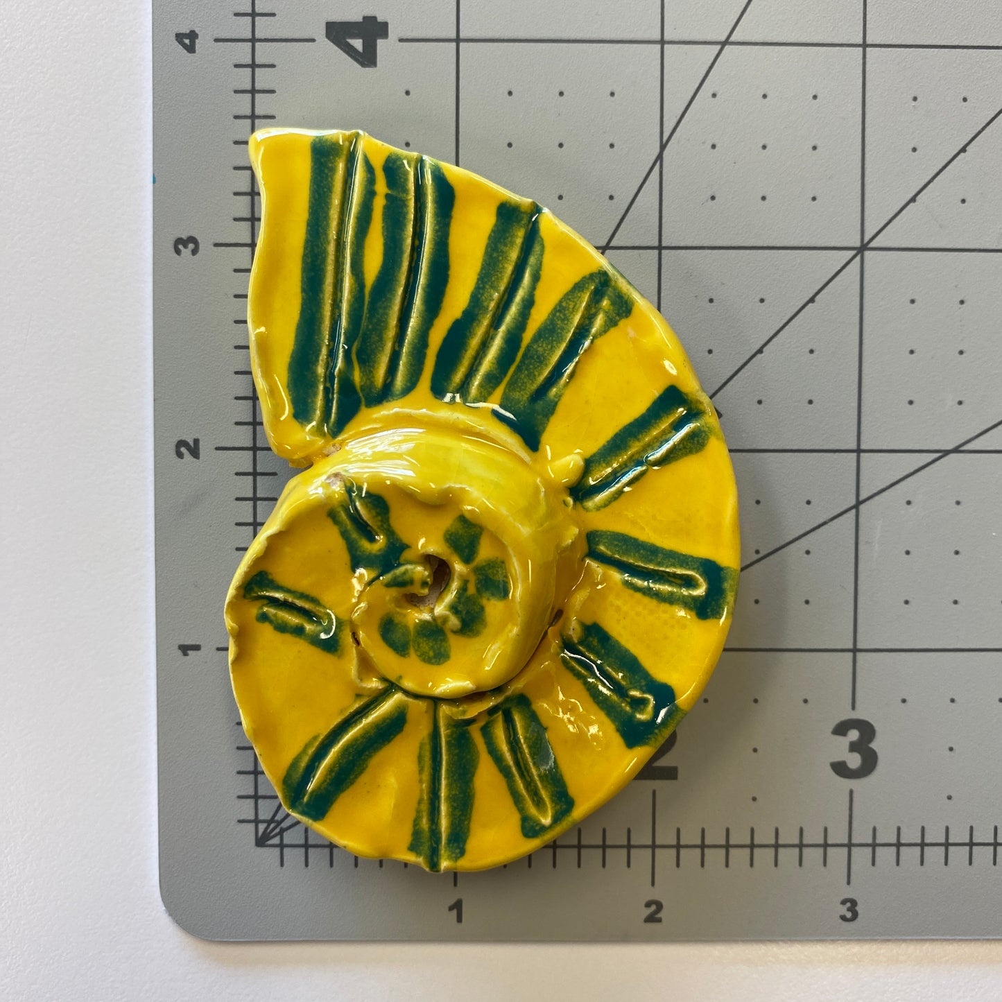 WATCH Resources Art Guild - Ceramic Arts Handmade Clay Crafts Fresh Fish Glazed 3.5-inch x 2.5-inch Shell made by Morgan Fox