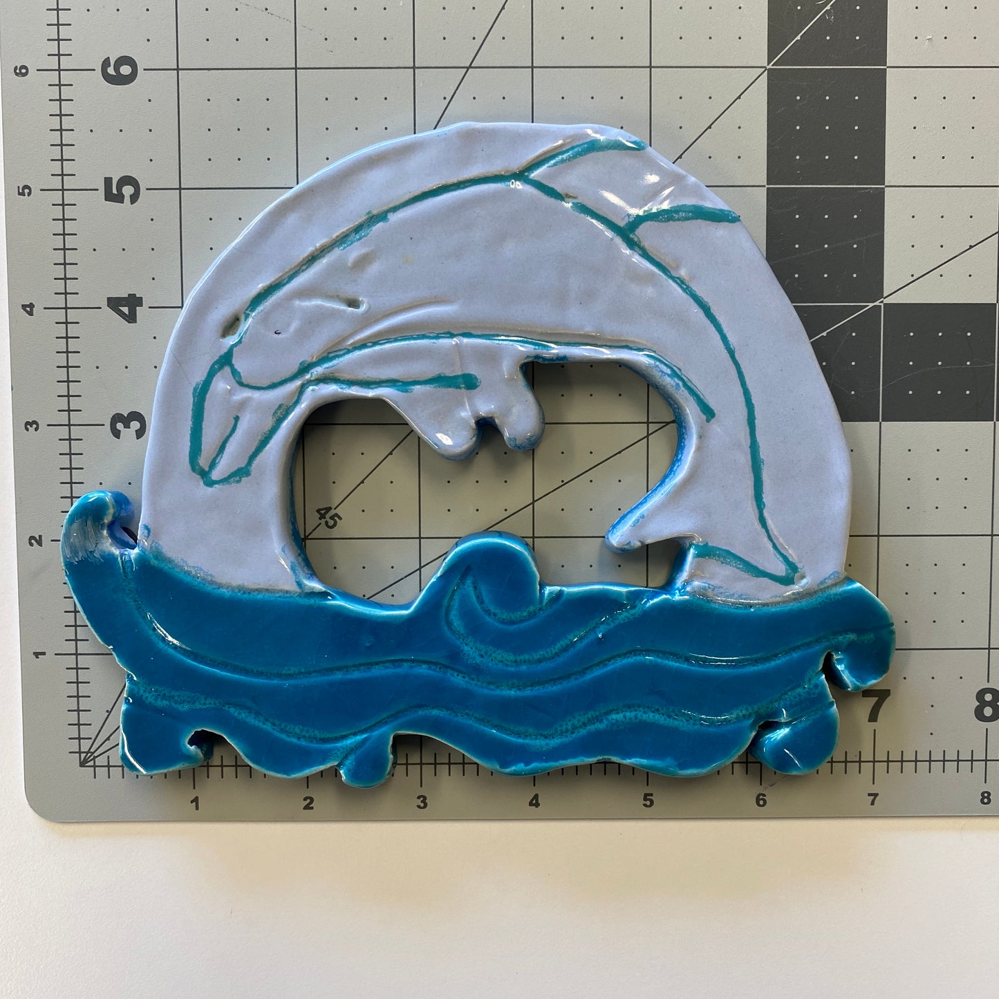 WATCH Resources Art Guild - Ceramic Arts Handmade Clay Crafts Fresh Fish Glazed 7.5-inch x 6-inch Dolphin made by Izzy Terry