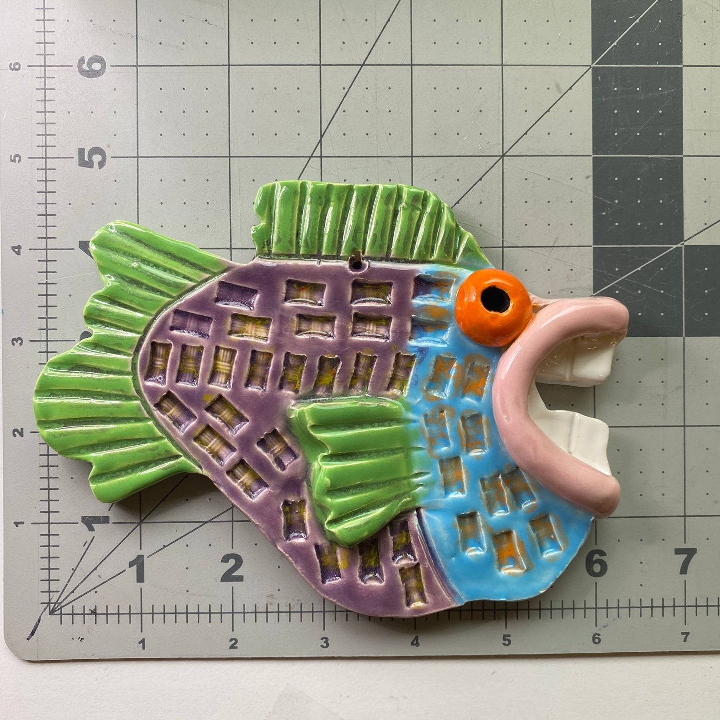 Ceramic Arts Handmade Clay Crafts Glazed Fish 6-inch by 5-inch made by Eric Stacy 4054