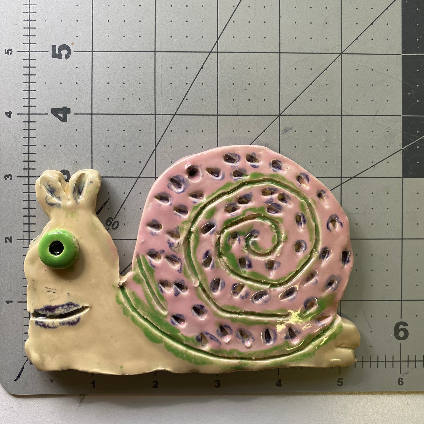 Ceramic Arts Handmade Clay Crafts Seasnail Glazed 5.5-inch by 3.5-inch made by Loreen Bartschi