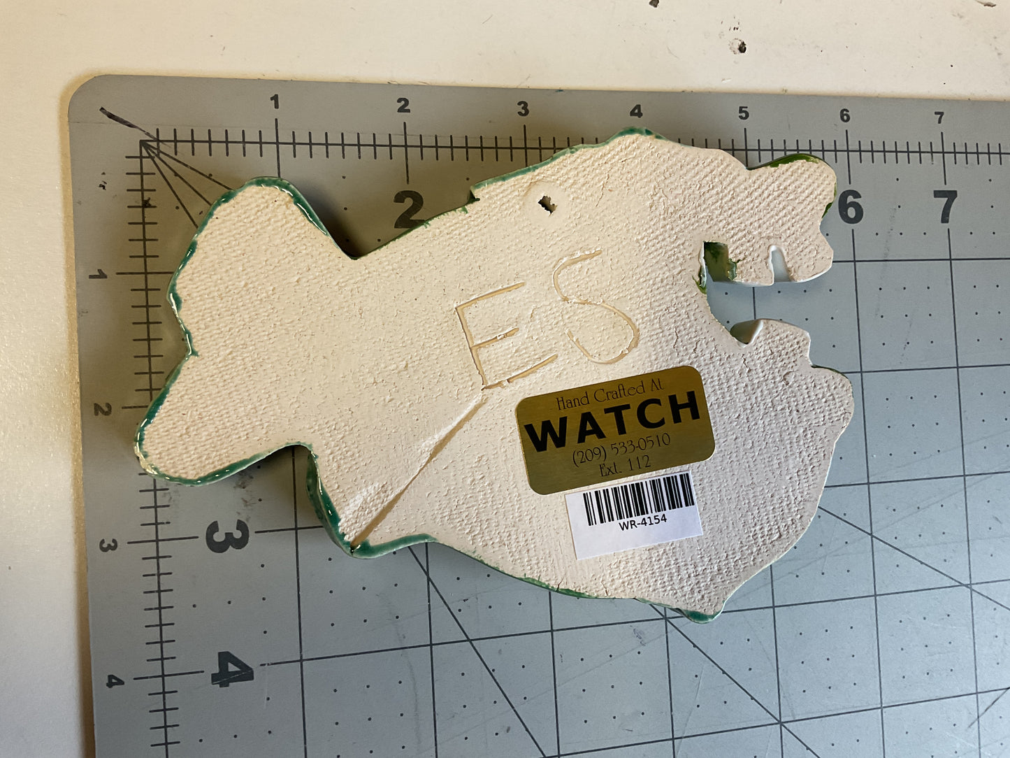 Ceramic Arts Handmade Clay Crafts Glazed Fish 6.5-inch by 4-inch made by Eric Stacy 4154