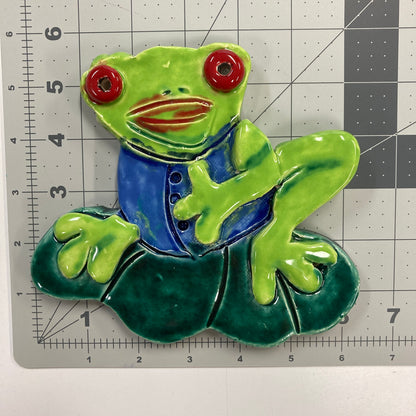 Ceramic Arts Handmade Clay Crafts 6.5-inch x 5.5-inch Glazed Frog made by Lisa Uptain and Jennifer Horne