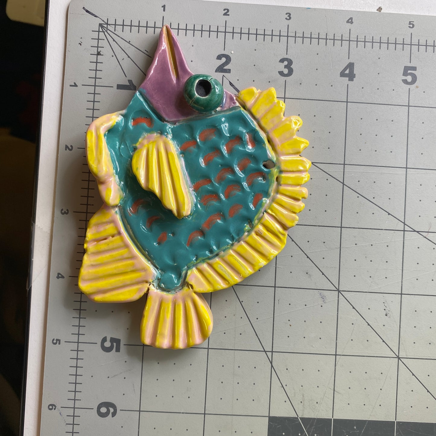 Ceramic Arts Handmade Clay Crafts Glazed Fish 5-inch by 3.5-inch made by Eric Stacy and Kourtney Alcantara 4013