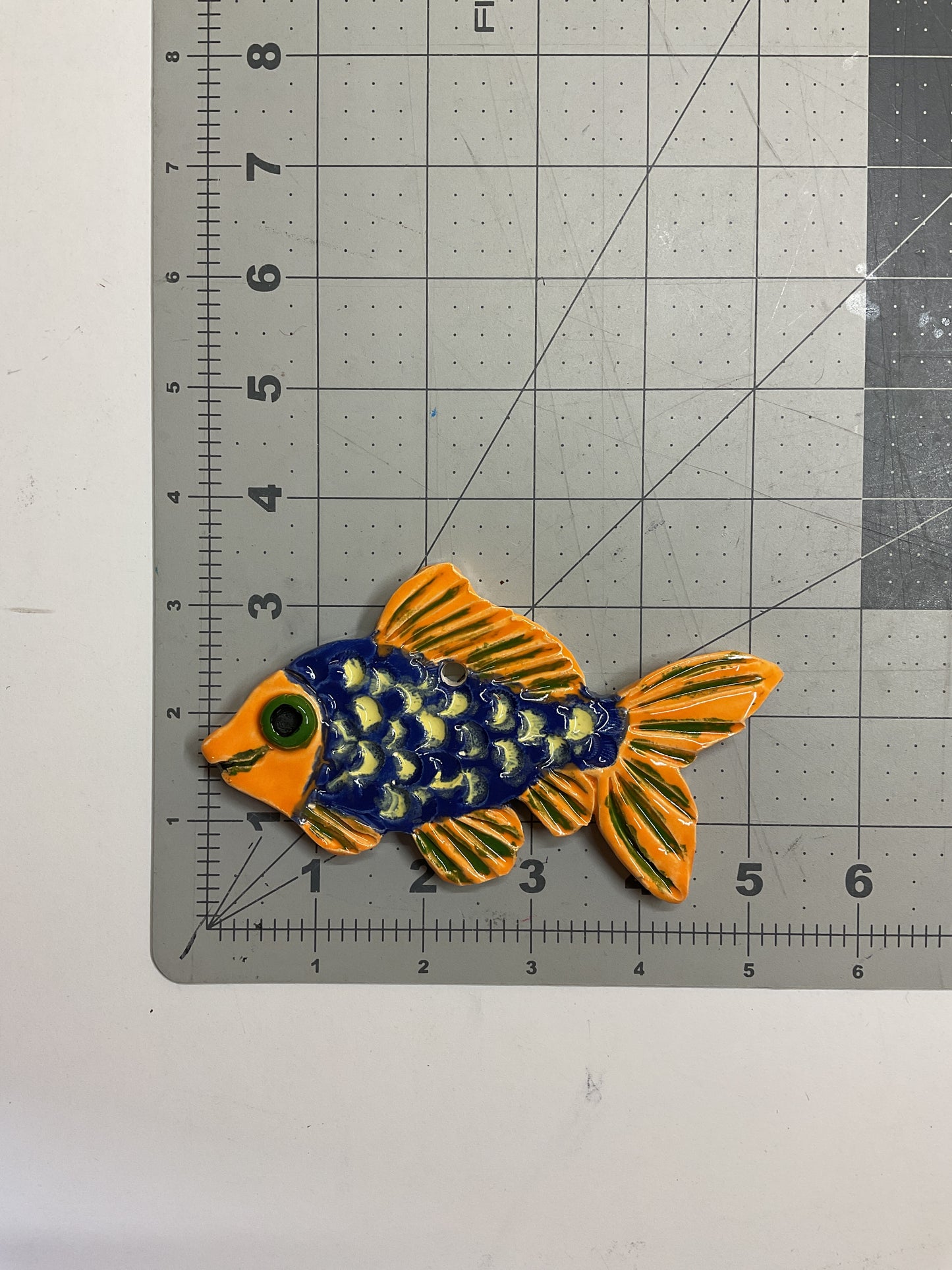 WATCH Resources Art Guild - Ceramic Arts Handmade Clay Crafts Glazed Fish 5-inch by 3.5-inch made by Lisa Uptain and Anonymous 4634
