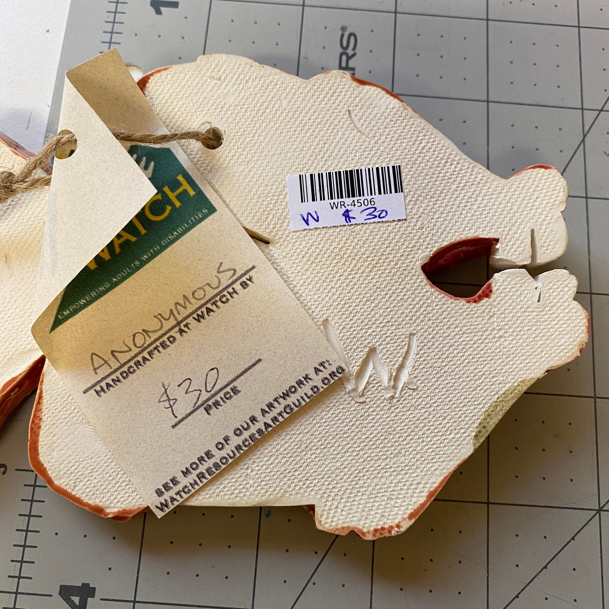 WATCH Resources Art Guild - Ceramic Arts Handmade Clay Crafts Glazed Fish 6-inch by 4-inch made by Anonymous 4506