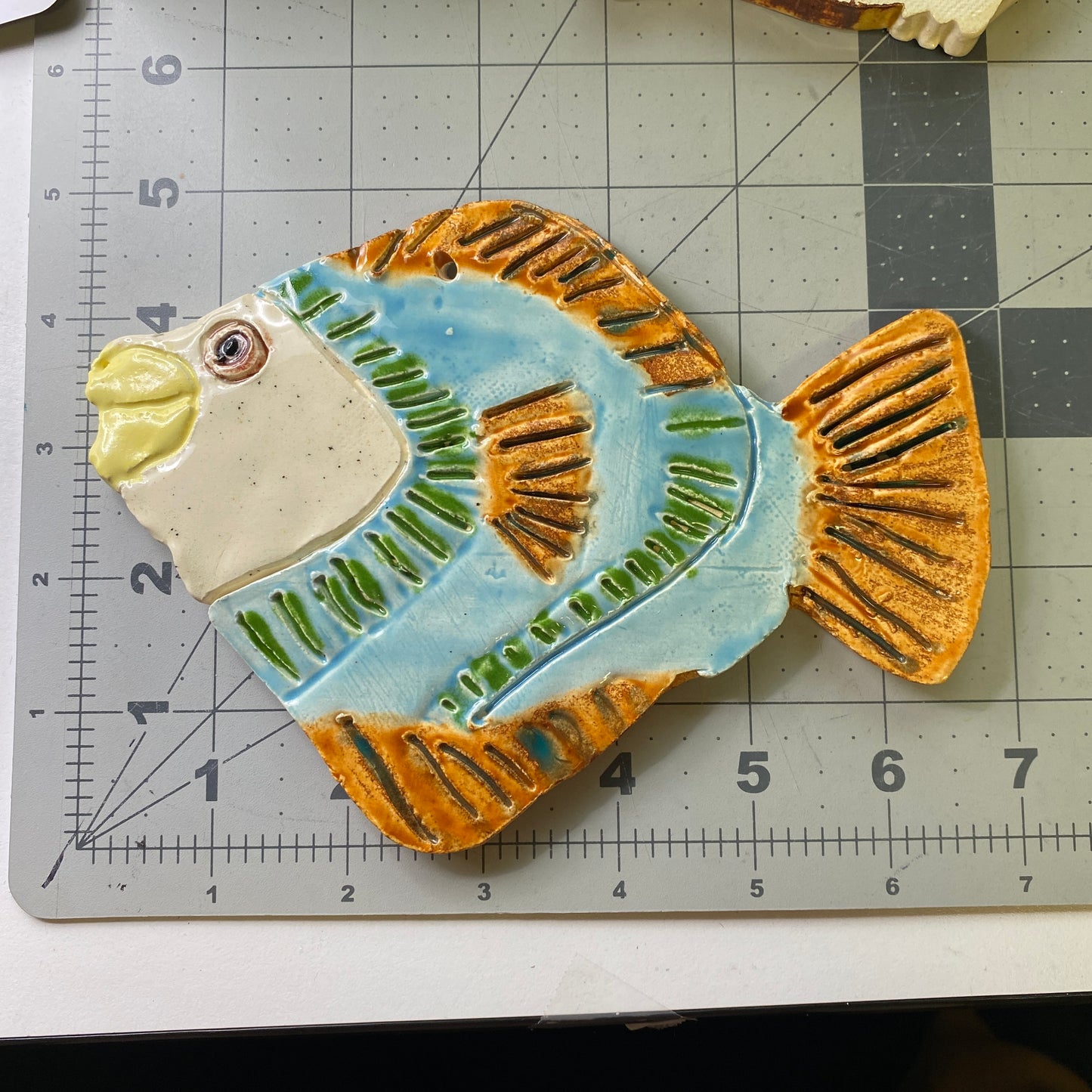 Ceramic Arts Handmade Clay Crafts Glazed Fish 7-inch by 5-inch made by Sinclair Darr 4068