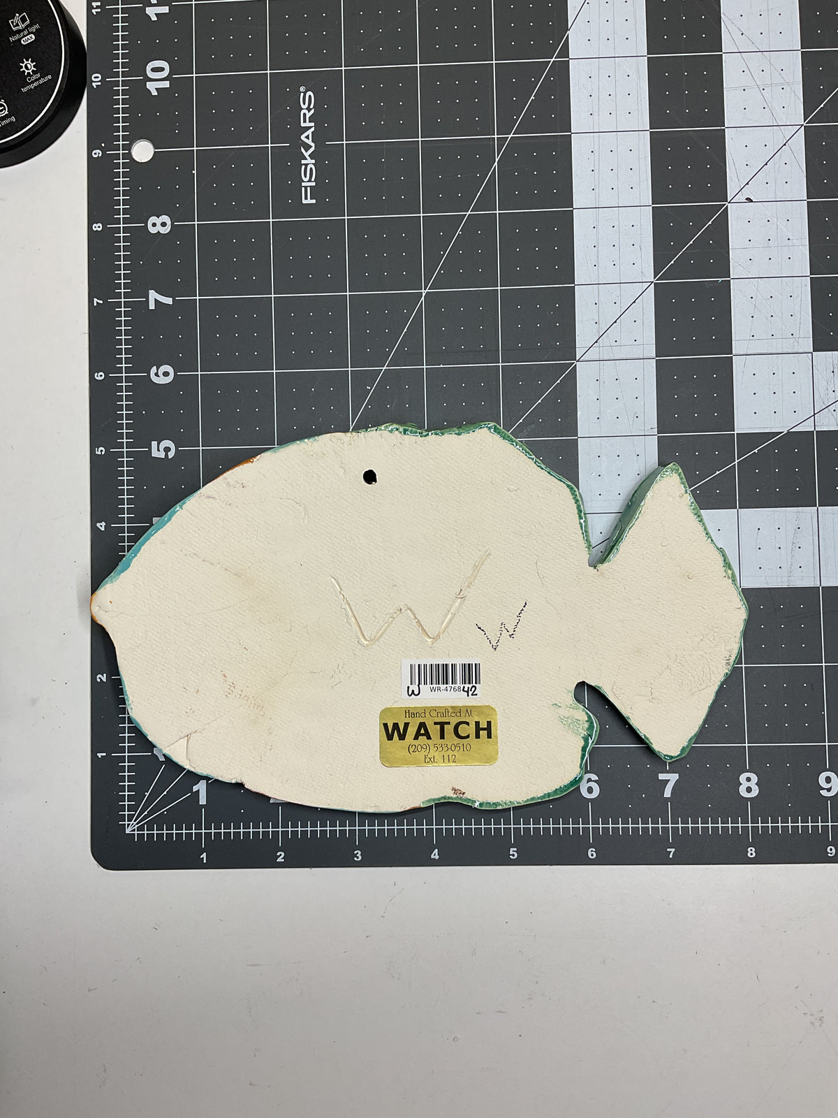 Ceramic Arts Handmade Clay Crafts Glazed Fish 8-inch by 5-inch made by WATCH 4768