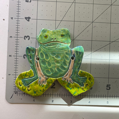 Ceramic Arts Handmade Clay Crafts Glazed Frog 4-inch by 3.5-inch made by Tami Mills 4123