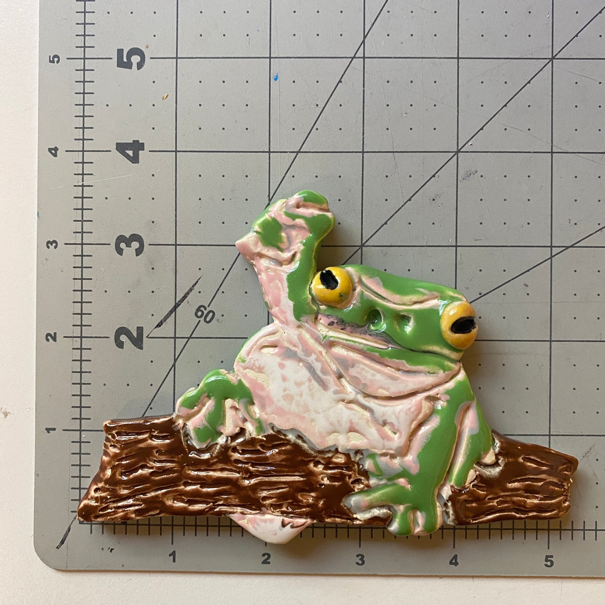 WATCH Resources Art Guild - Ceramic Arts Handmade Clay Crafts Glazed Frog 5.5-inch by 3.5-inch made by Anonymous 4491