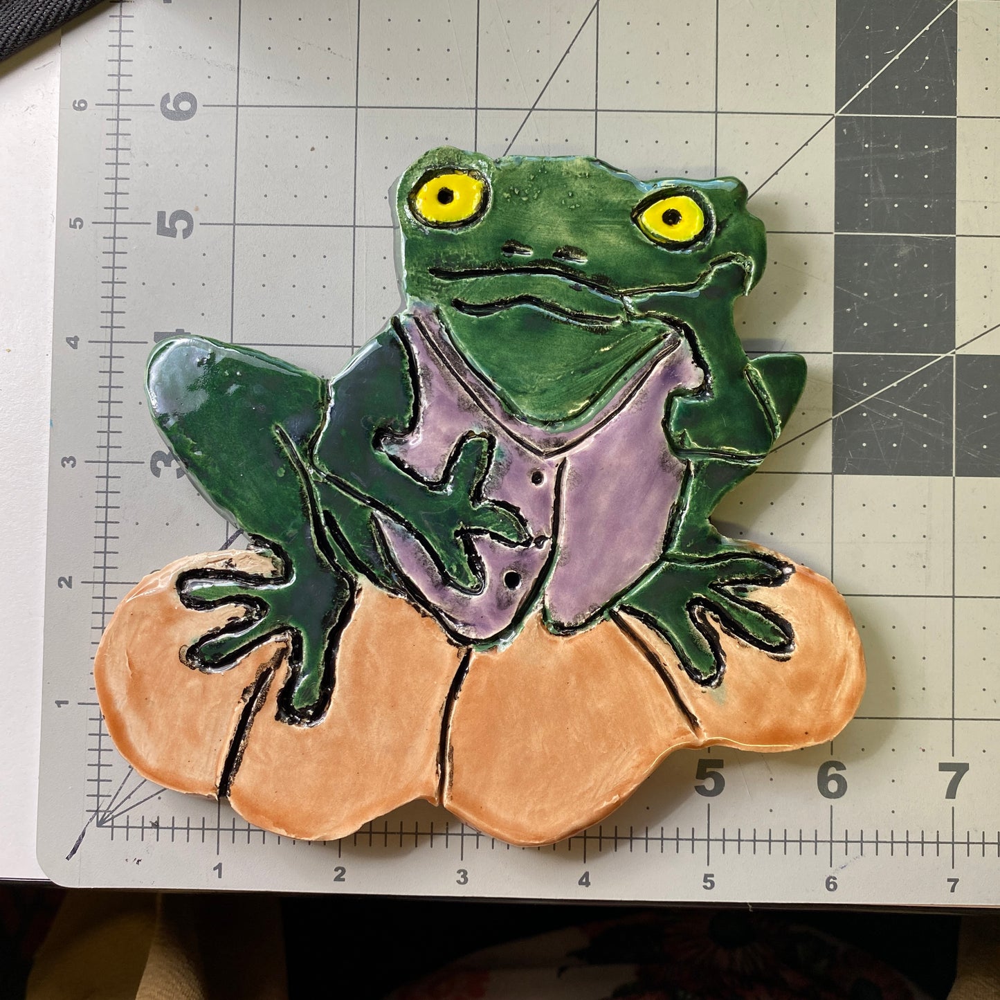 Ceramic Arts Handmade Clay Crafts Glazed Frog 6.5-inch by 5.5-inch made by Eric Stacy
