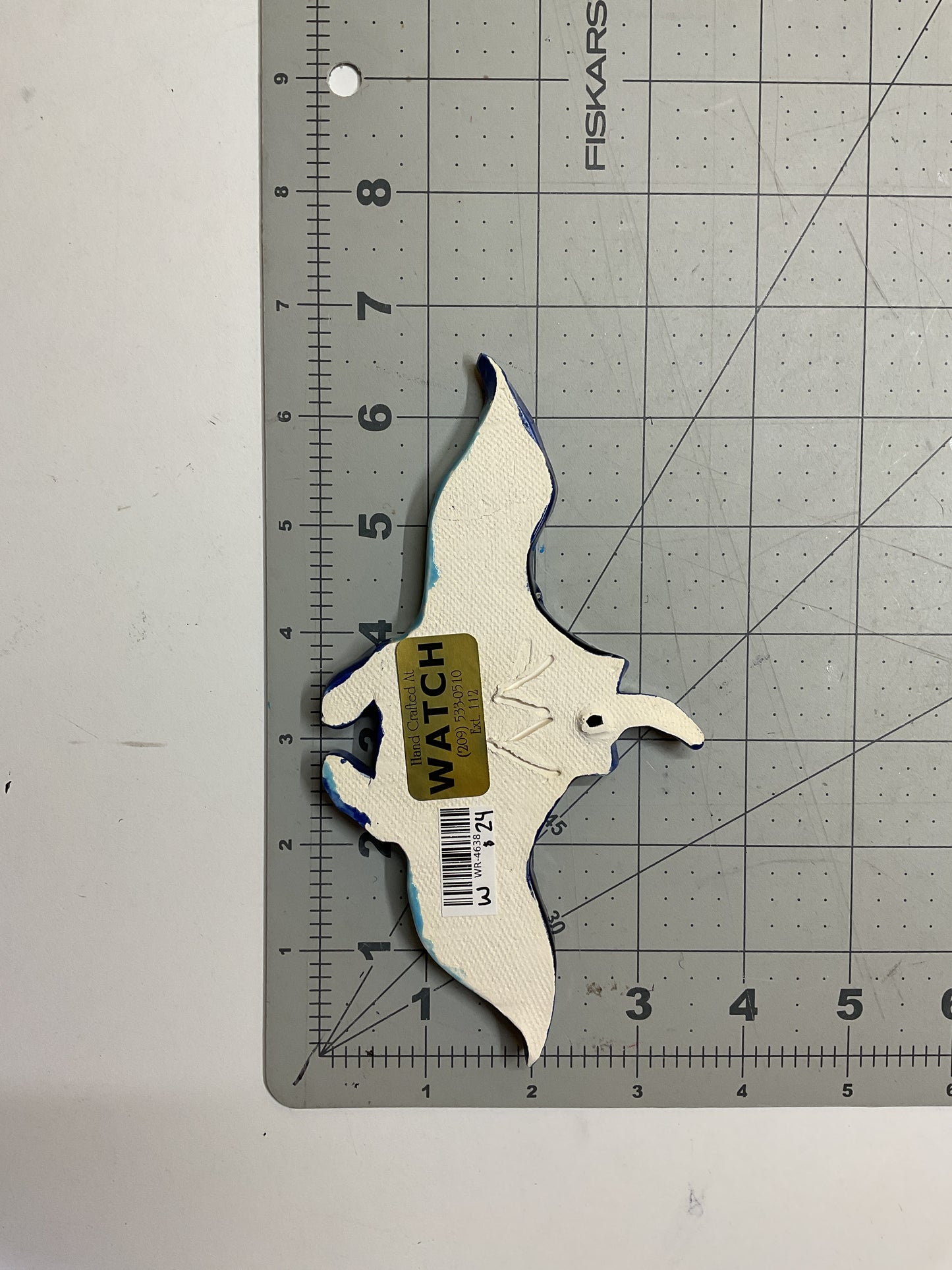 WATCH Resources Art Guild - Ceramic Arts Handmade Clay Crafts Glazed Manta Ray 3.5-inch by 6.5-inch made by Anonymous 4638