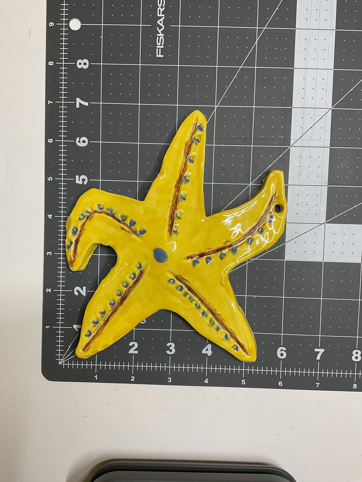 Ceramic Arts Handmade Clay Crafts Glazed Star Fish 6-inch by 7-inch made by Loreen Bartschi and WATCH 4807