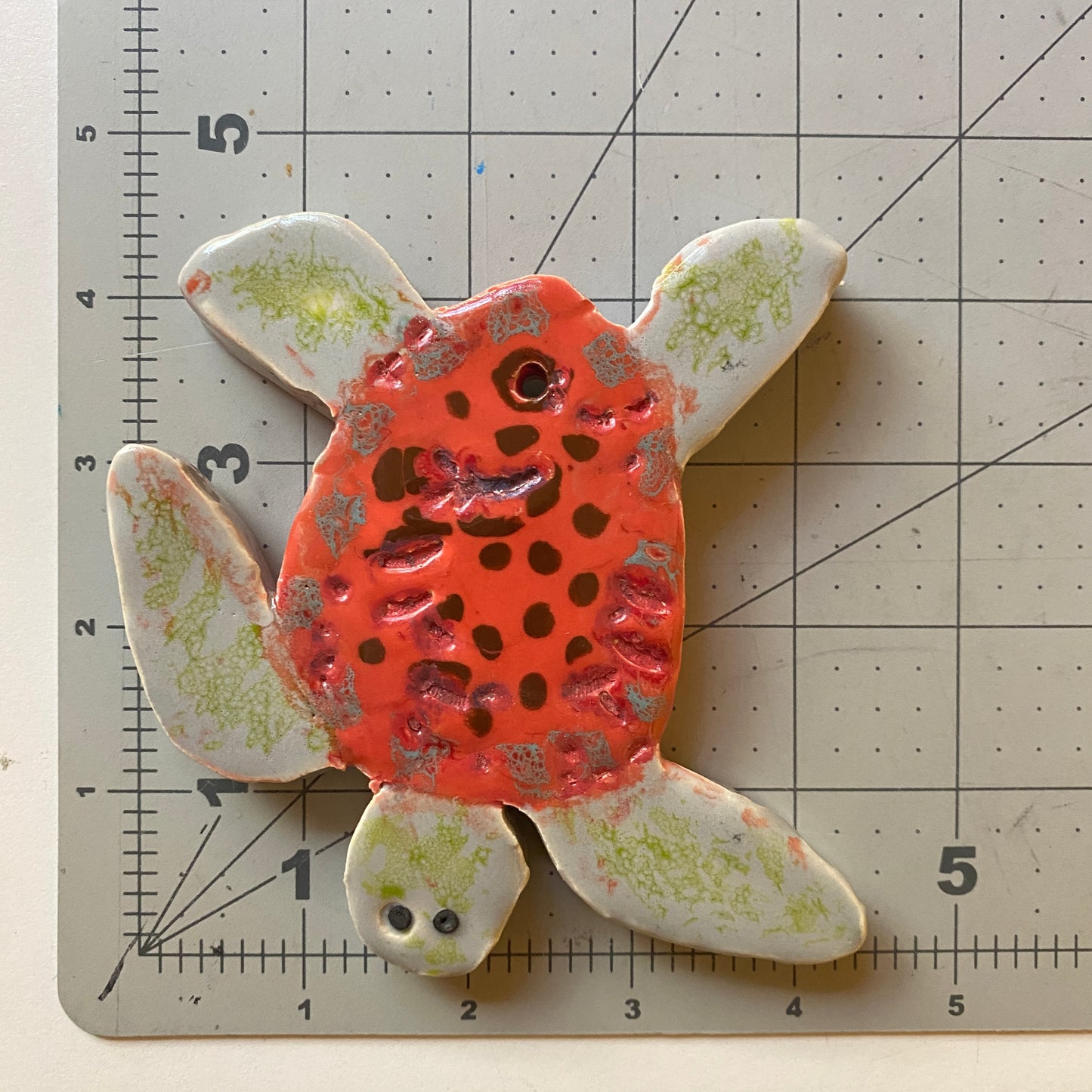 WATCH Resources Art Guild - Ceramic Arts Handmade Clay Crafts Glazed Turtle 5-inch by 5-inch made by Angelina Vida White 4499
