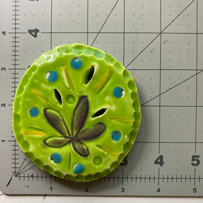 Ceramic Arts Handmade Clay Crafts Shell Glazed 3.5-inch by 3.5-inch made by Angelina Vida White and Brooke Winham
