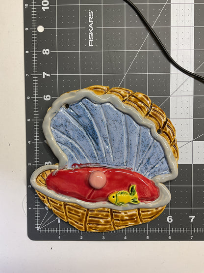 Handmade Ceramic Arts: Glazed Clam with Fish 6.5-inch x 6.5-inch by Lisa Uptain 4750