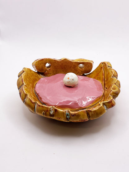 WATCH Resources Art Guild - Handmade Ceramic Arts: Glazed Clam with Pearl 4-inch x 4-inch by Lisa Uptain 4593