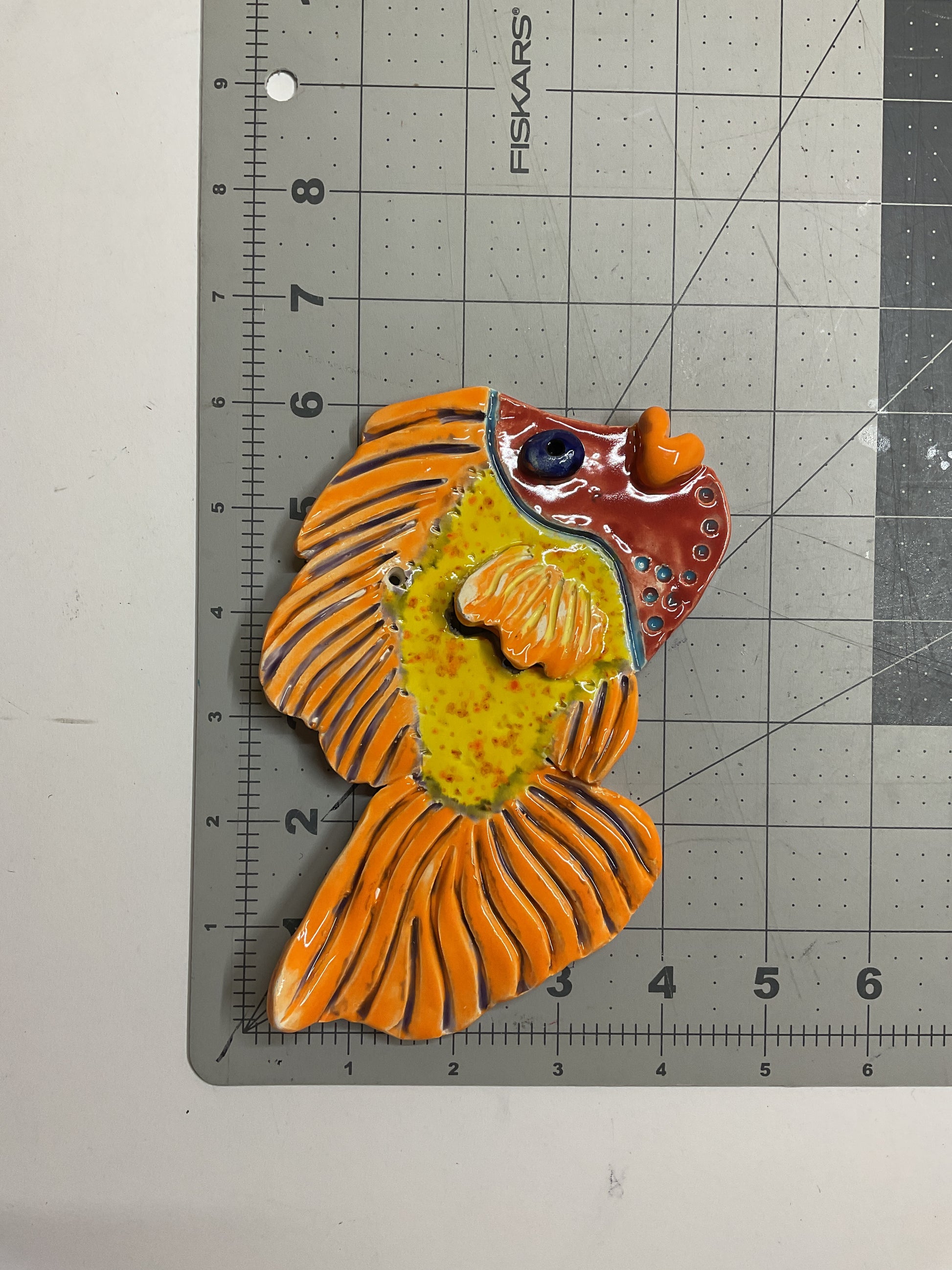 WATCH Resources Art Guild - Handmade Ceramic Arts: Glazed Fish with Lips 4.5-inch x 6-inch by Sandy Morris and Anonymous 4645