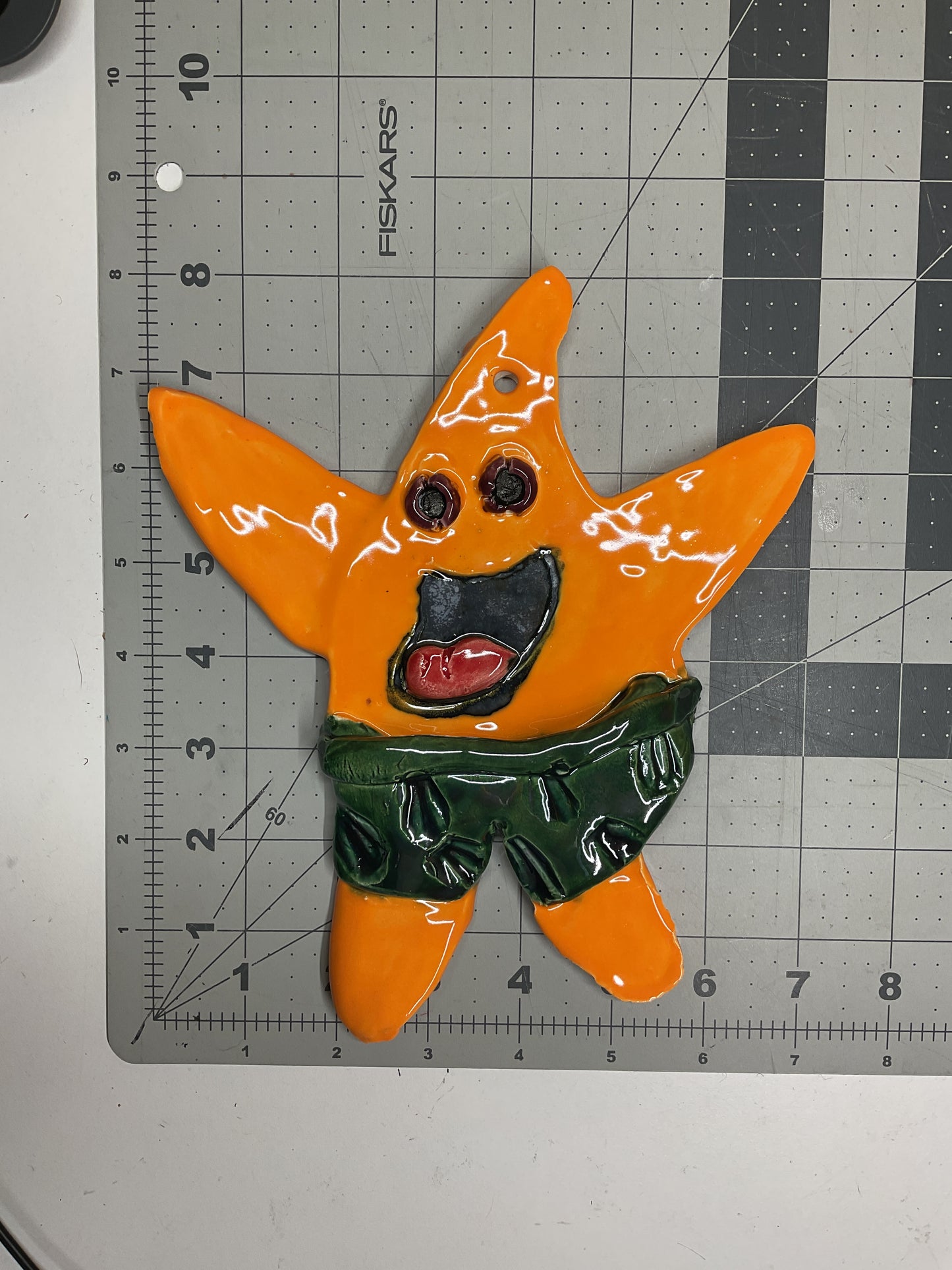 WATCH Resources Art Guild - Ceramic Arts Handmade Clay Crafts Glazed Starfish 7-inch by 8-inch made by Lisa Uptain 4591