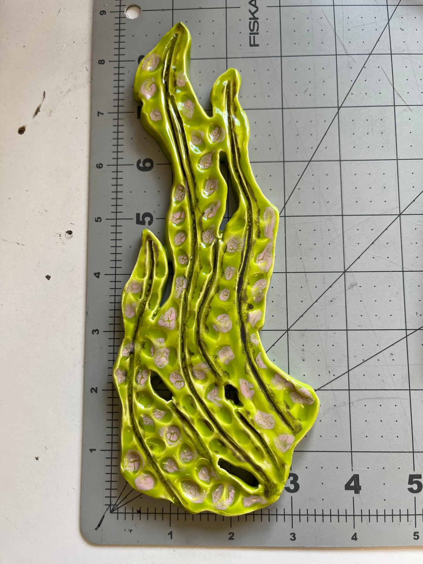 Ceramic Arts Handmade Clay Crafts Glazed Kelp 3.5-inch by 8.5-inch made by Ashley Dorsett 4168