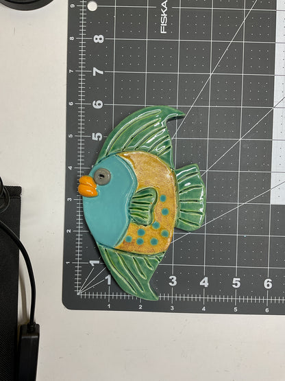 Ceramic Arts Handmade Clay Crafts Glazed Fish 4-inch by 6-inch made by WATCH 4776