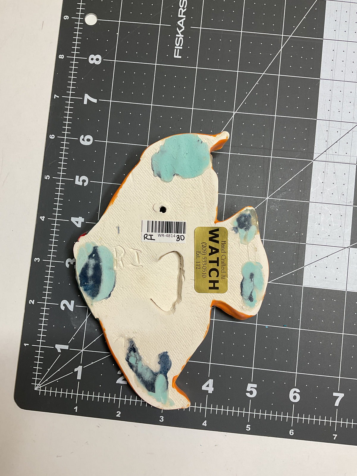 Ceramic Arts Handmade Clay Crafts Glazed Fish 4.5-inch by 6.5-inch made by RI 4814