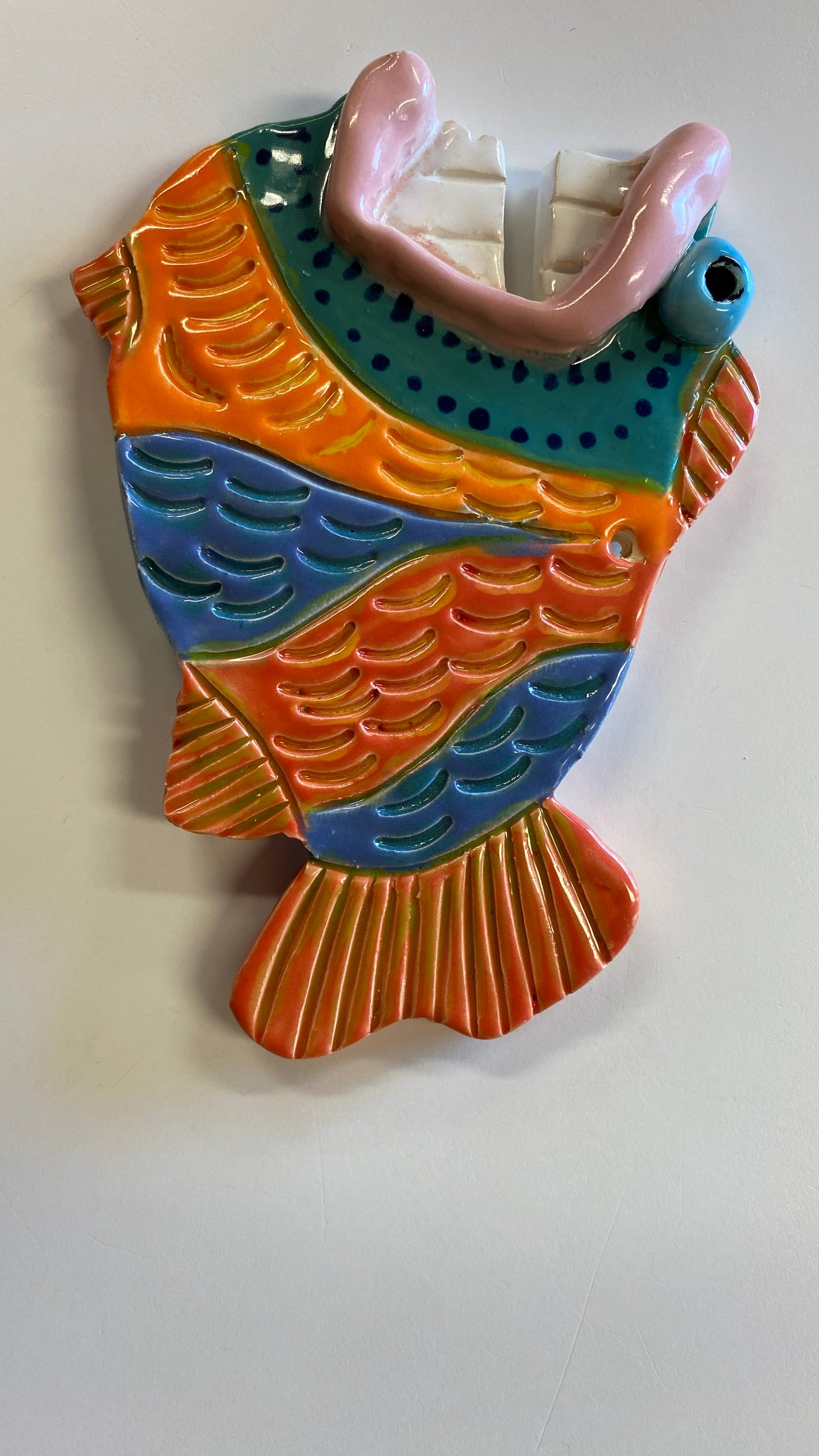 Ceramic Arts Handmade Clay Crafts 6-inch x 4-inch Glazed Fresh Fish with Lips by Eric Stacy